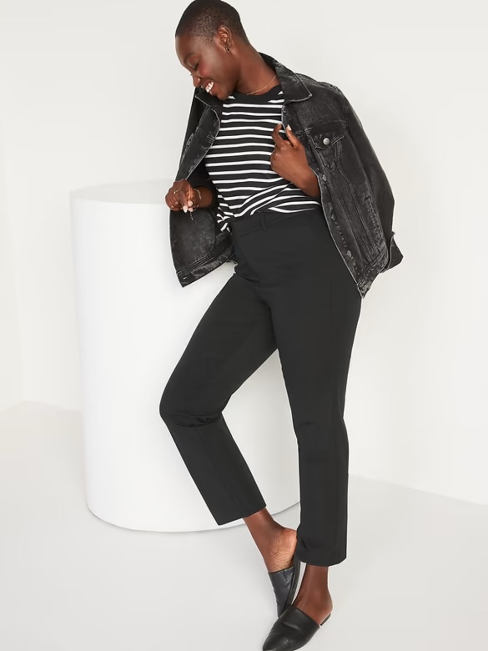 Old Navy Black High-Waisted Pixie Straight Pants - Size 8 Petite